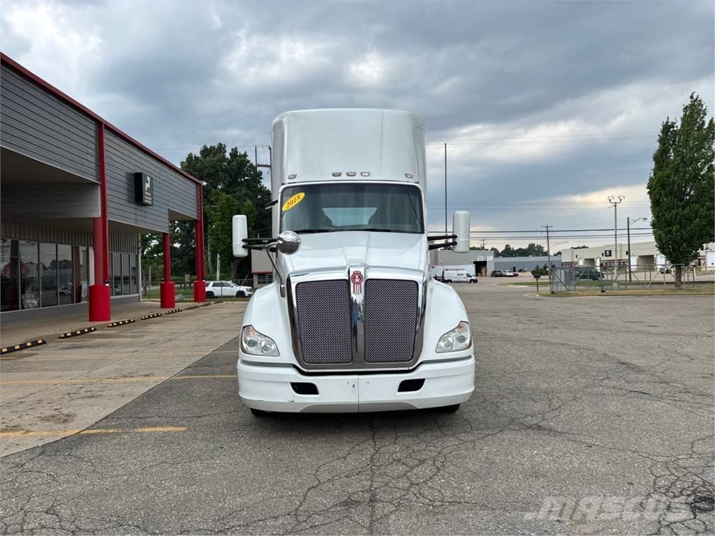 Kenworth T680 牵引车