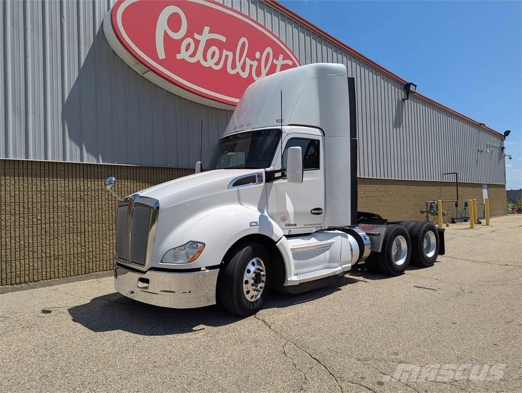 Kenworth T680 牵引车