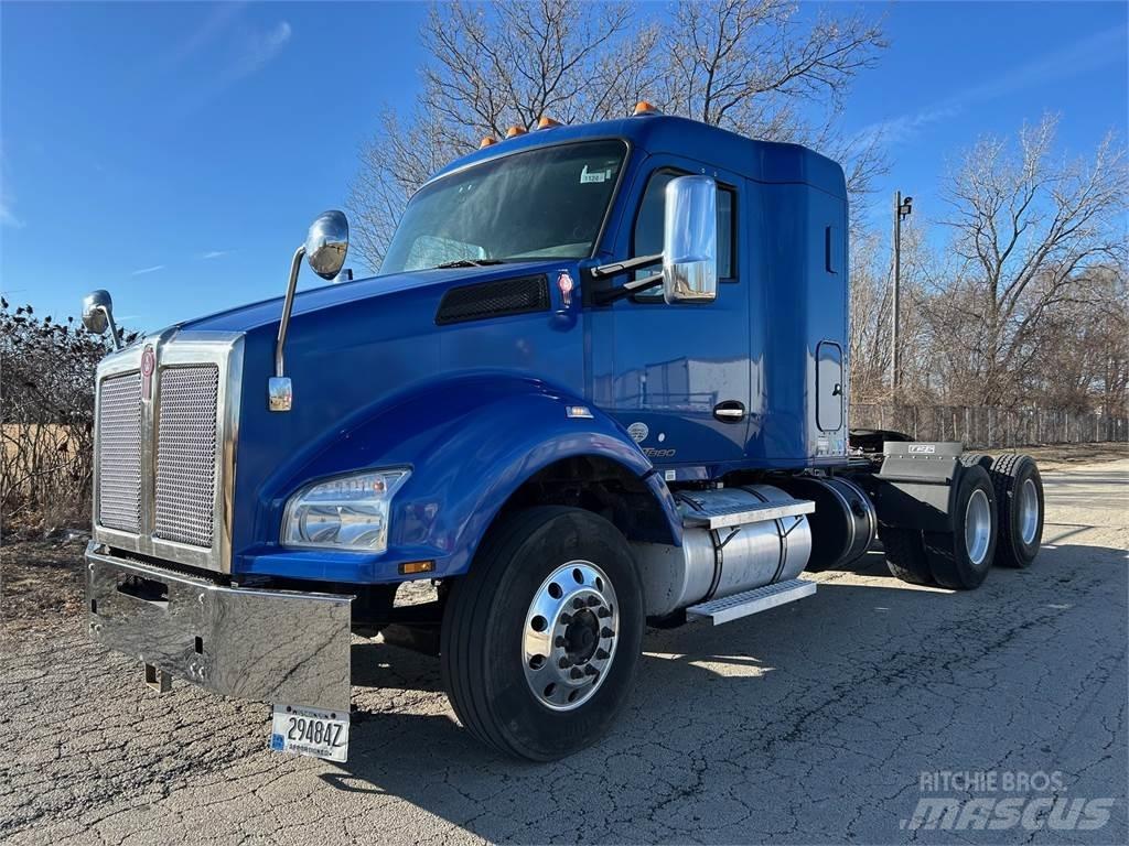 Kenworth T880 牵引车