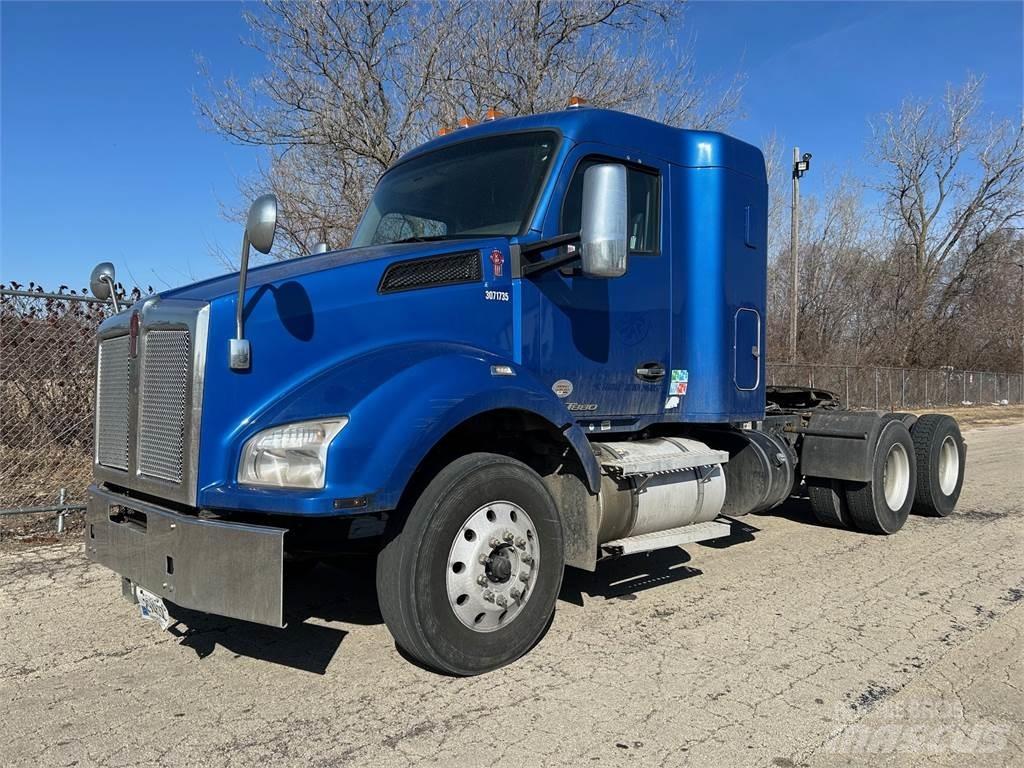 Kenworth T880 牵引车