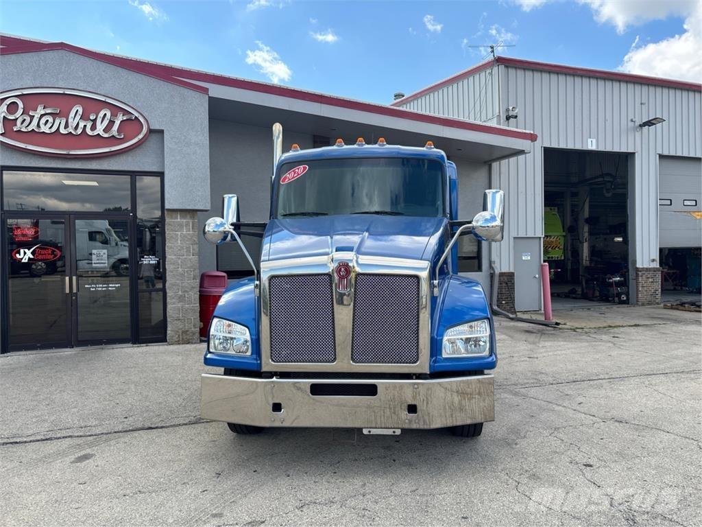 Kenworth T880 牵引车