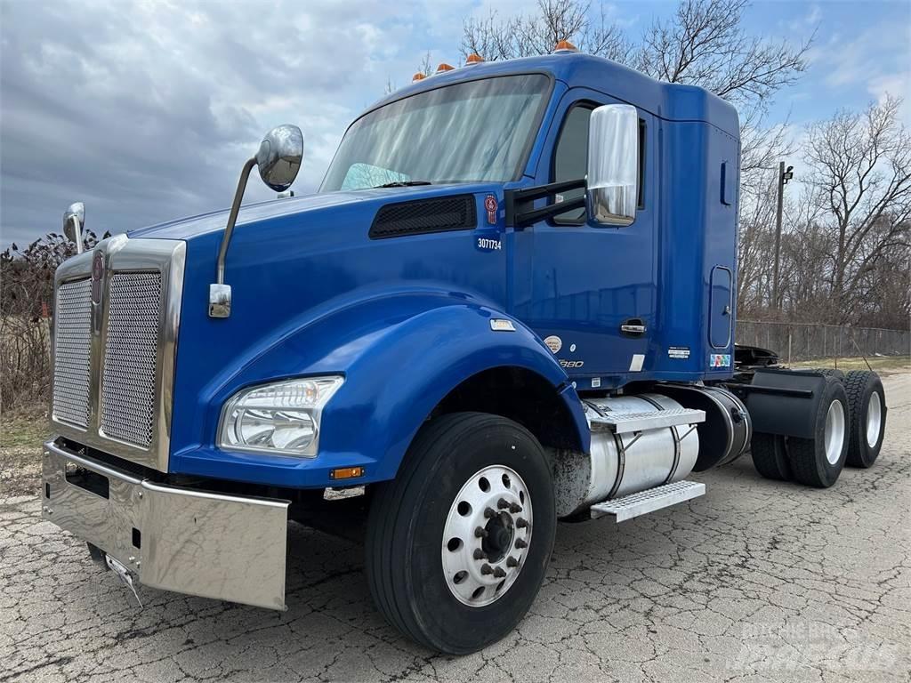 Kenworth T880 牵引车