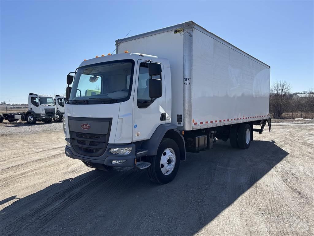 Peterbilt 220 厢式货车