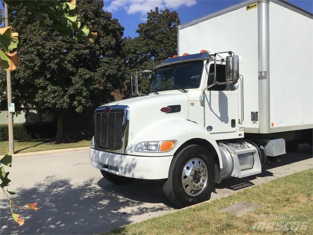 Peterbilt 337 厢式货车