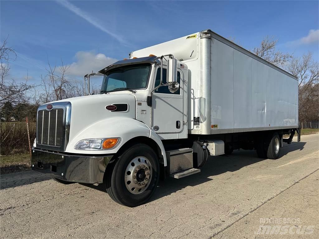 Peterbilt 337 厢式货车