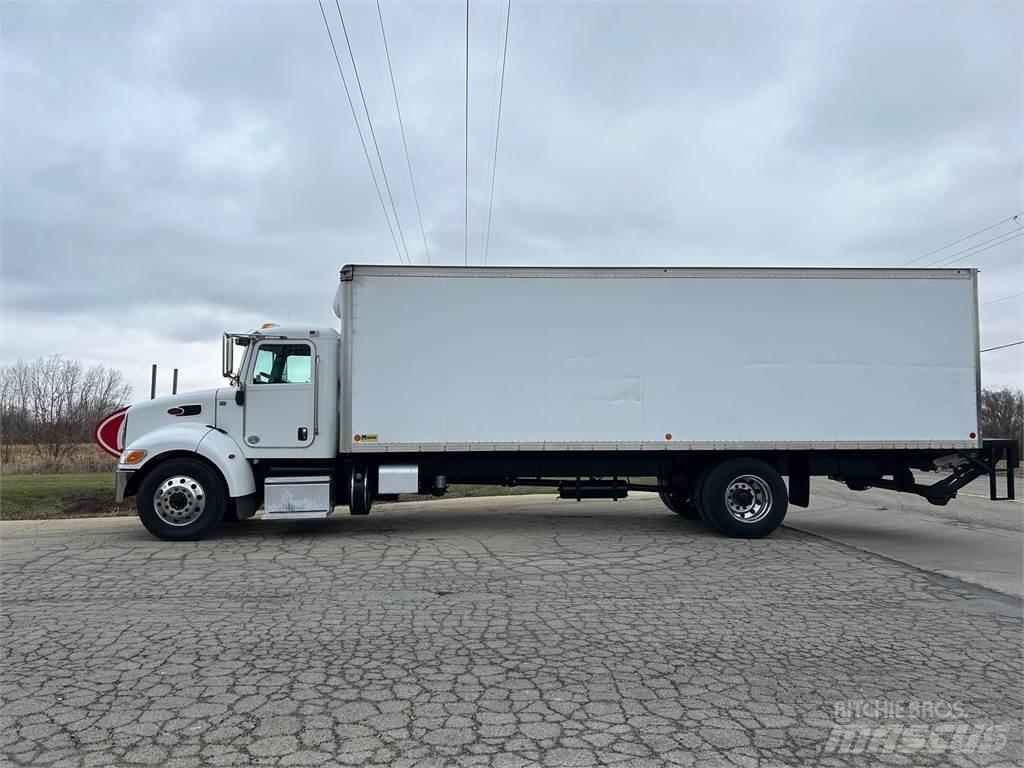 Peterbilt 337 厢式货车