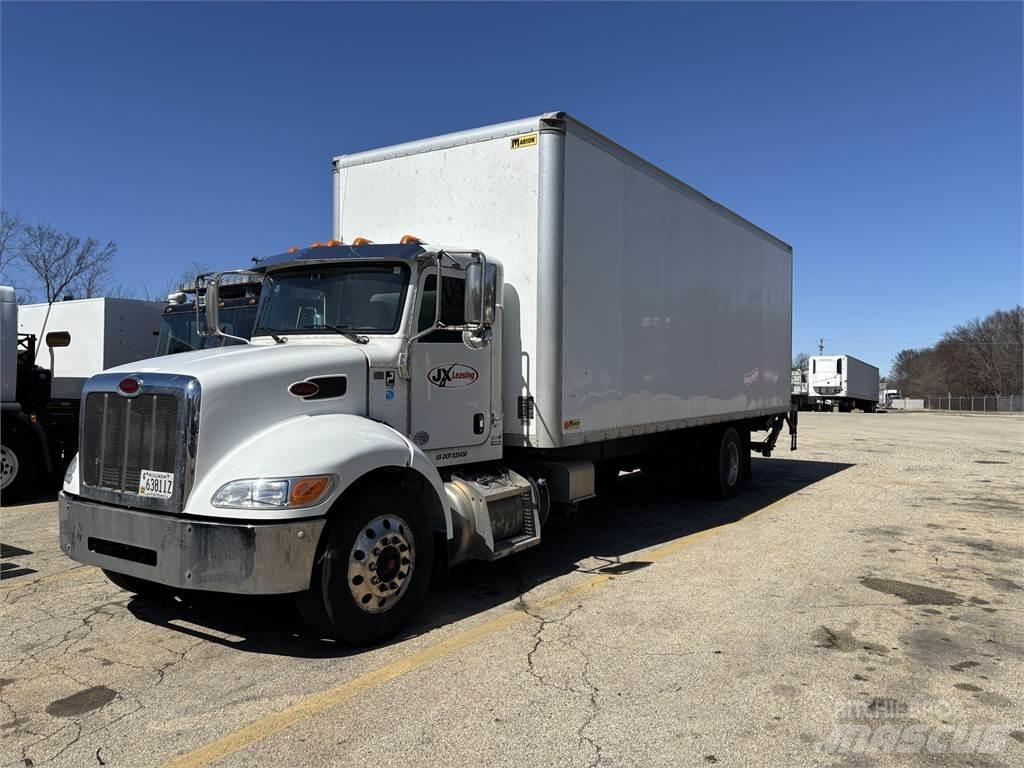 Peterbilt 337 厢式货车