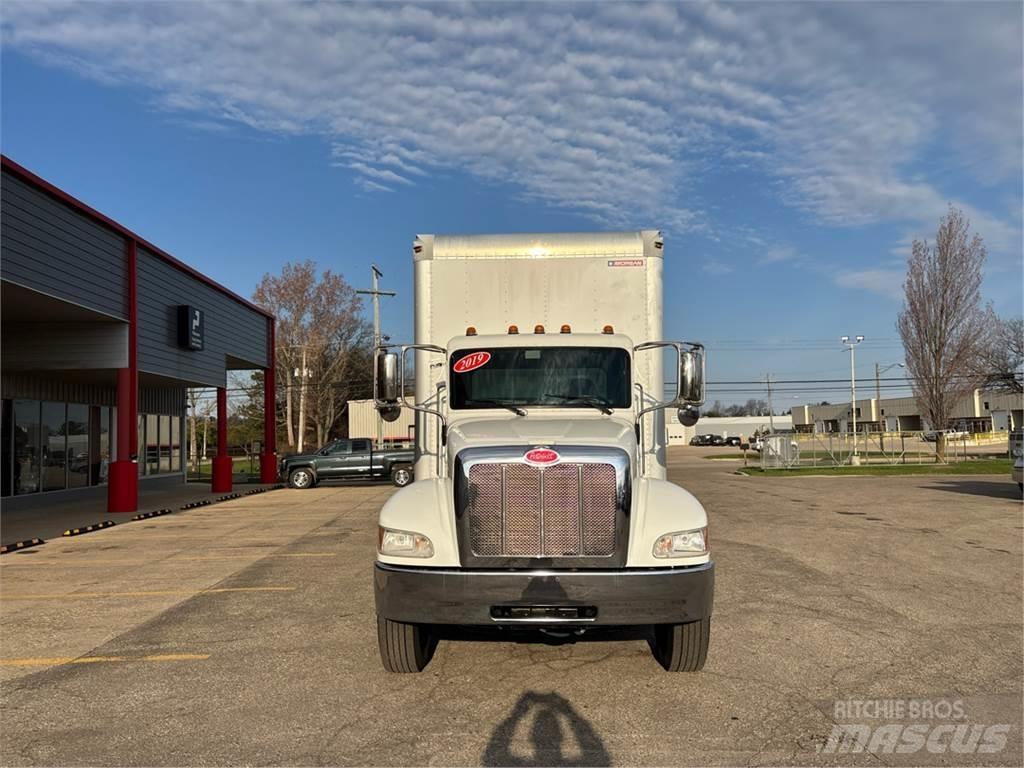 Peterbilt 337 厢式货车
