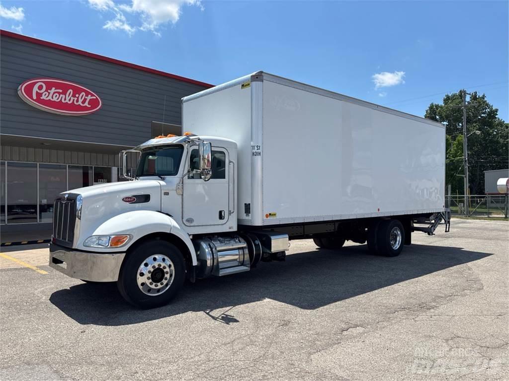 Peterbilt 337 厢式货车