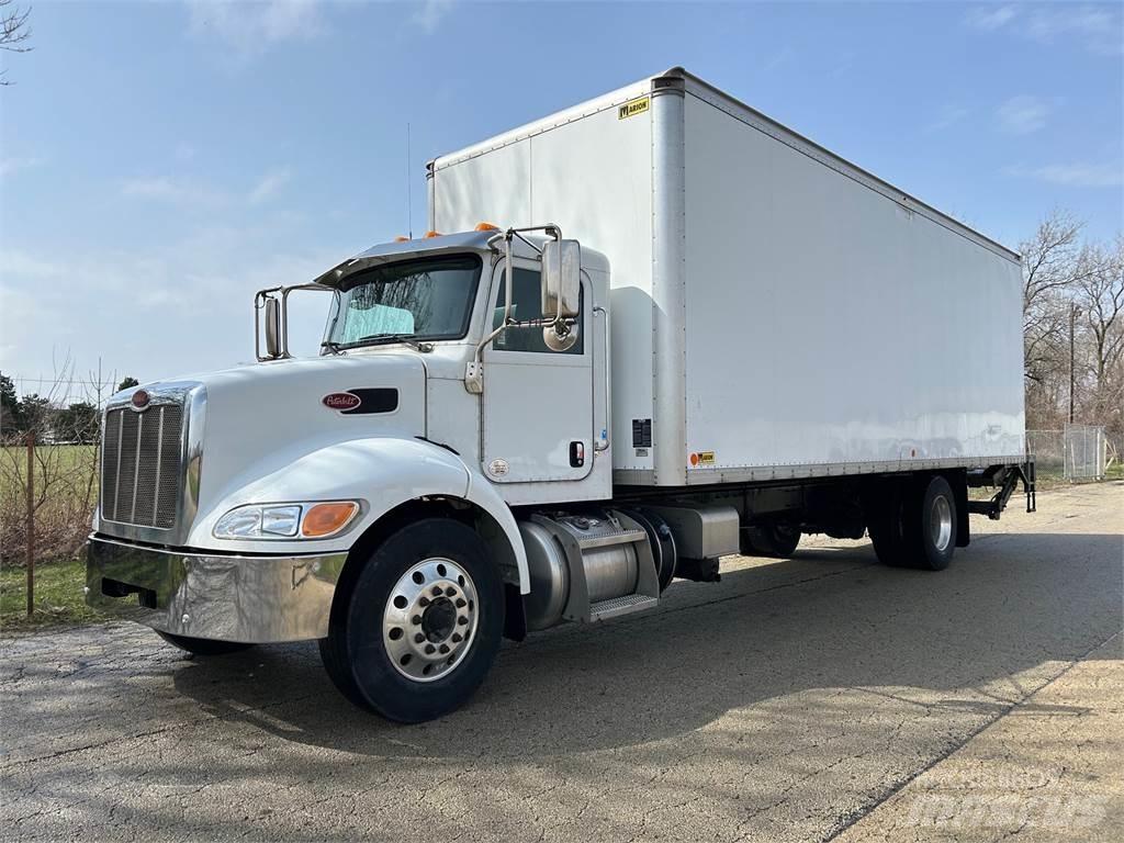 Peterbilt 337 厢式货车