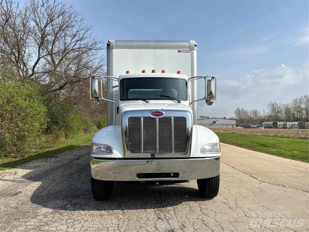 Peterbilt 337 厢式货车
