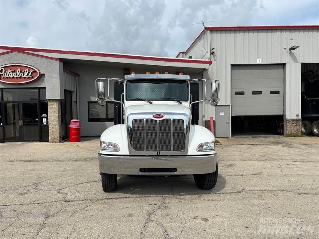 Peterbilt 337 其他货车