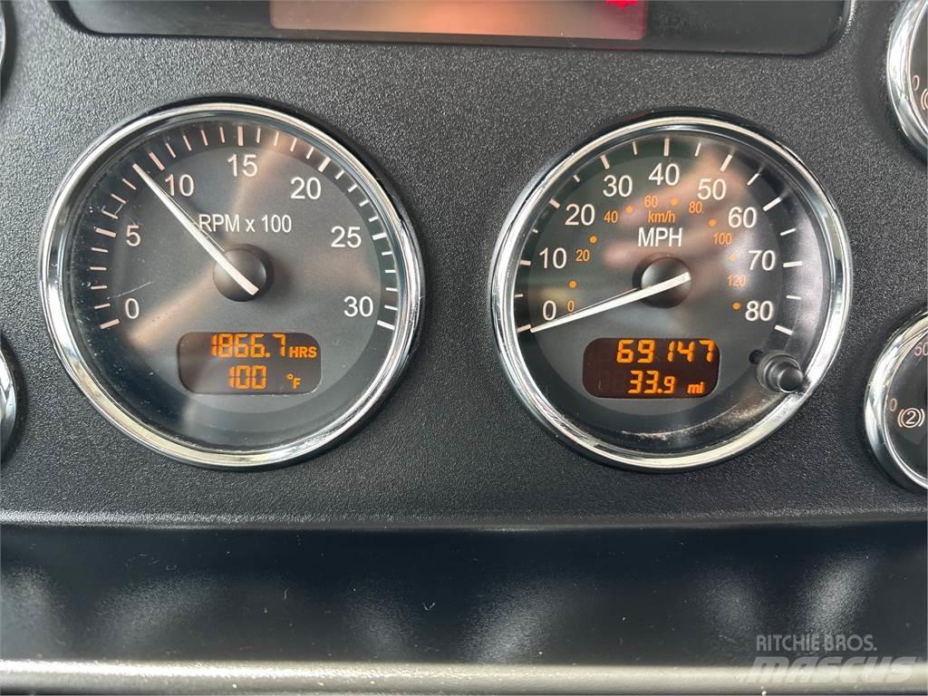 Peterbilt 337 其他货车