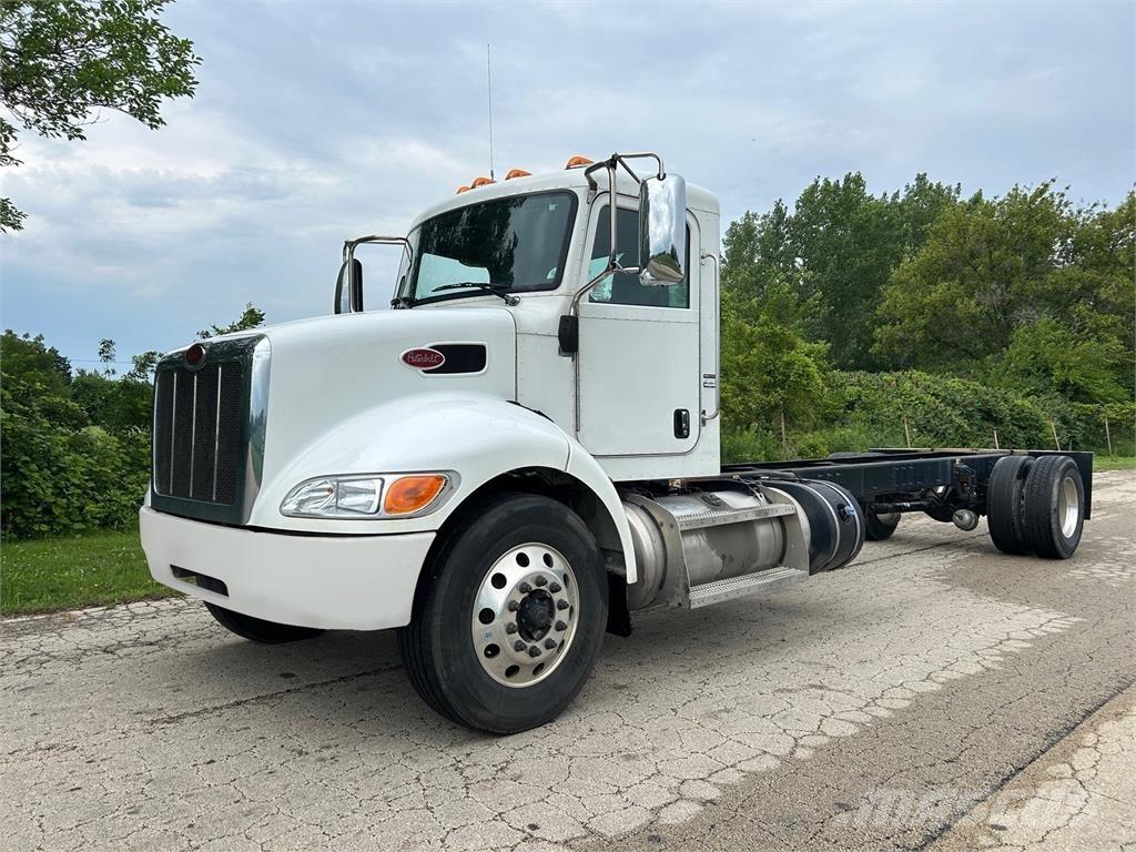 Peterbilt 337 其他货车