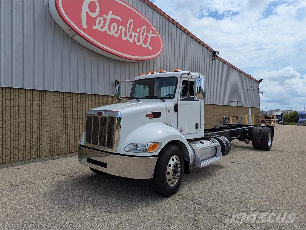 Peterbilt 337 其他货车
