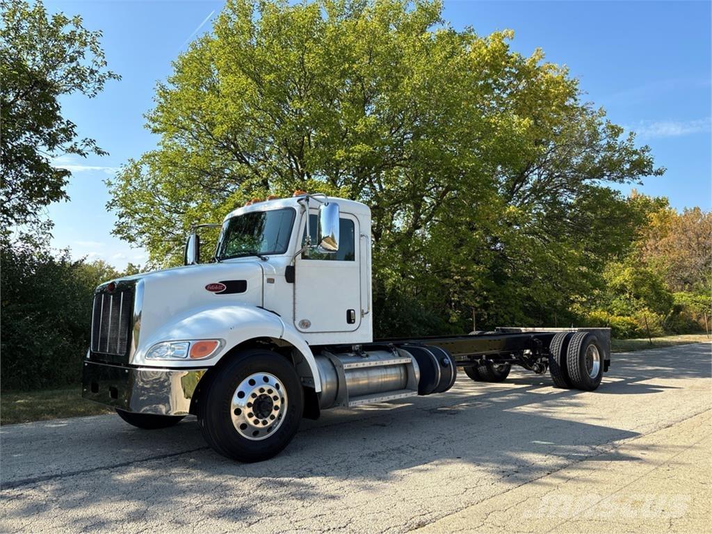 Peterbilt 337 其他货车