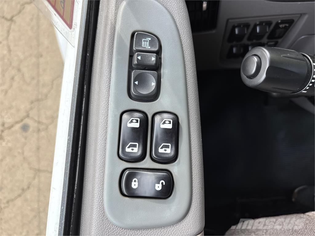 Peterbilt 337 其他货车