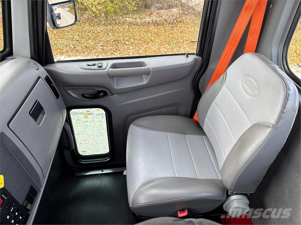 Peterbilt 337 其他货车