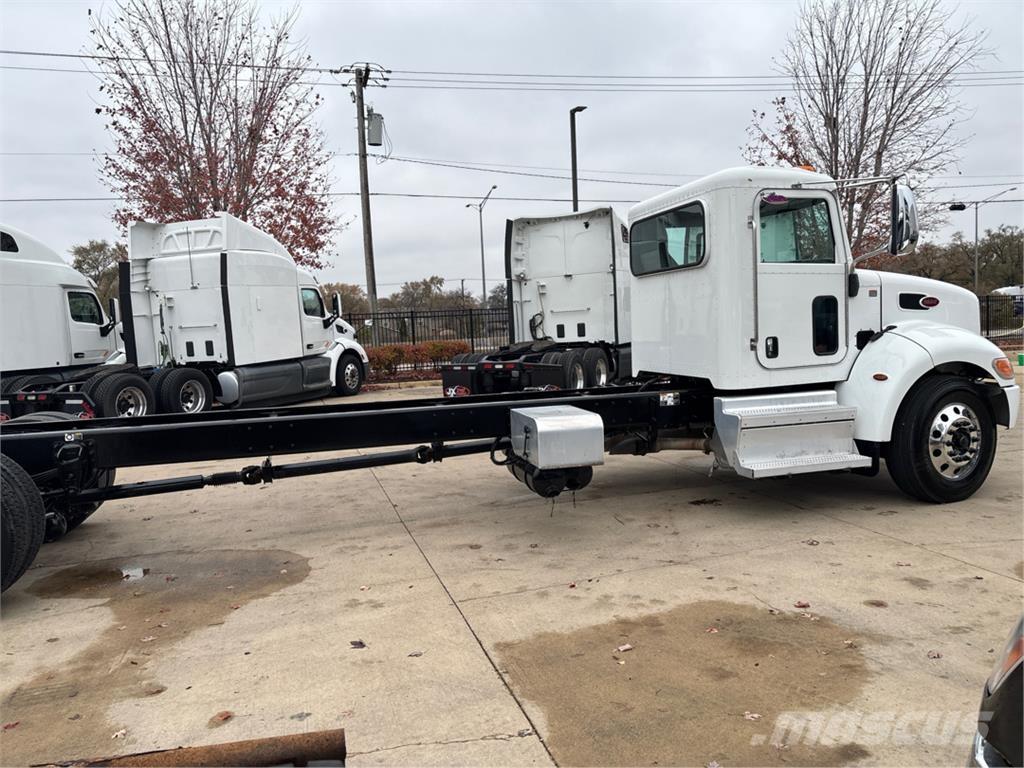 Peterbilt 337 其他货车