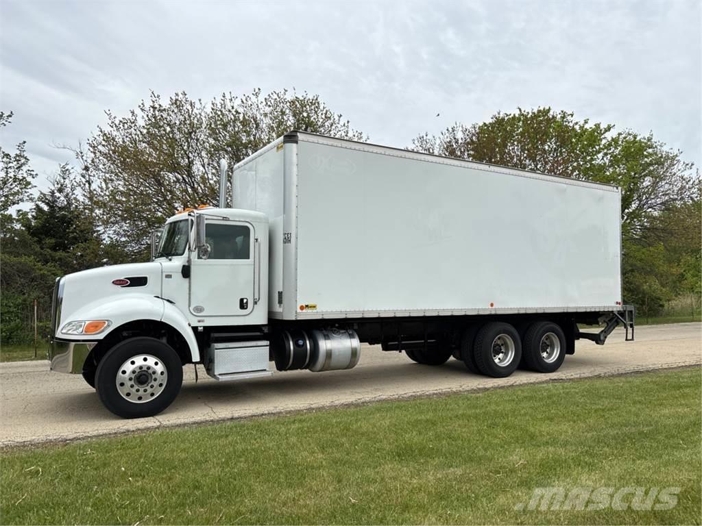 Peterbilt 348 厢式货车