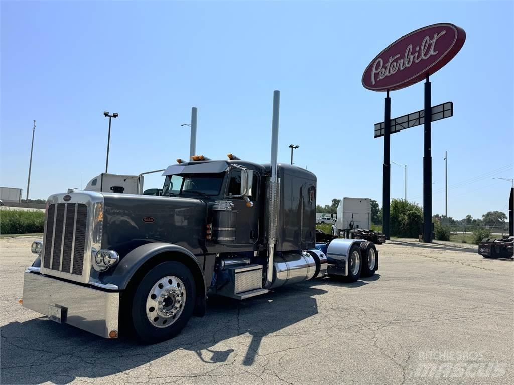 Peterbilt 389 牵引车