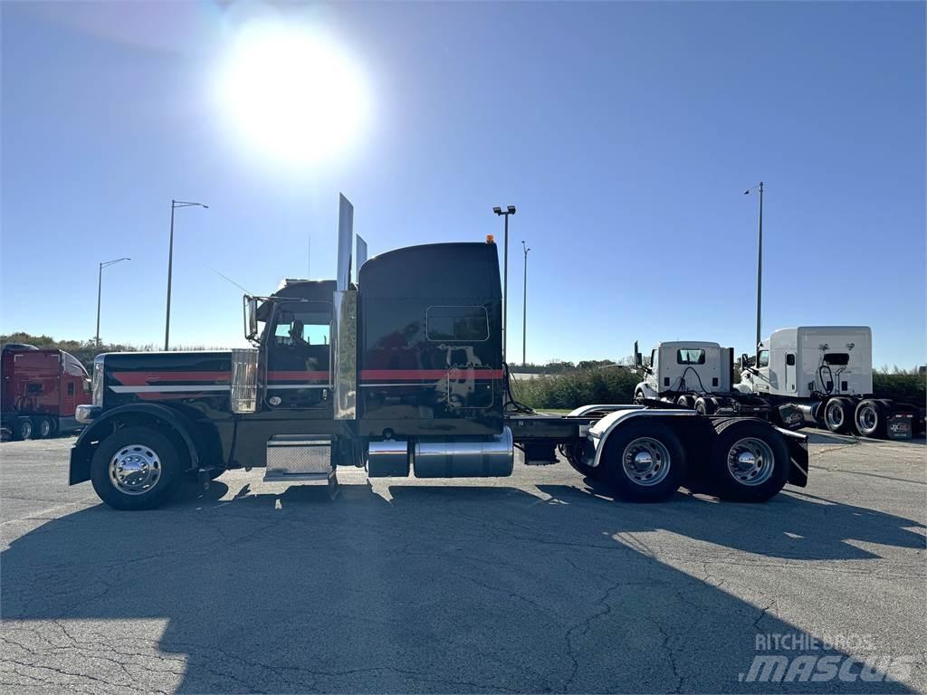 Peterbilt 389 牵引车