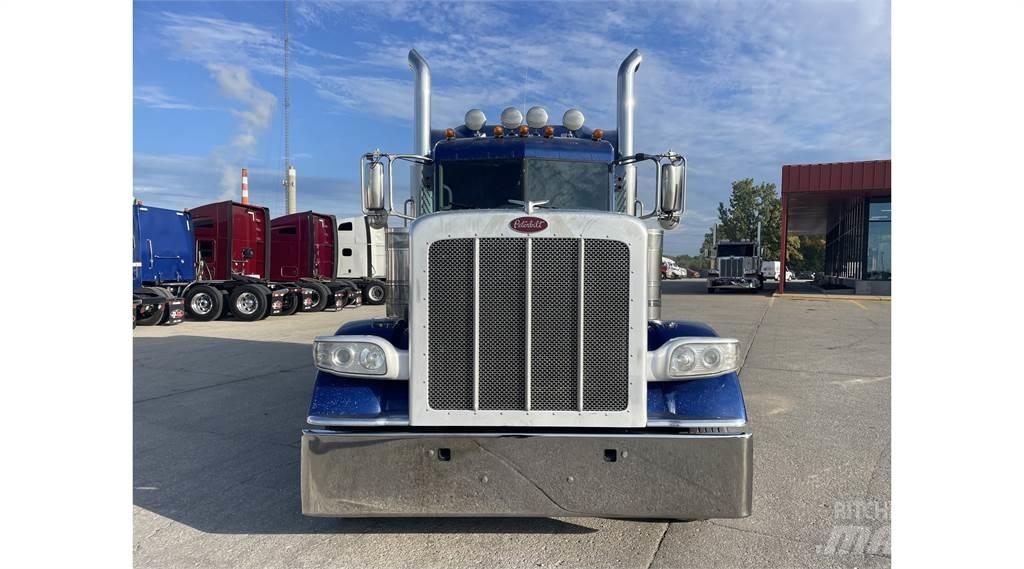 Peterbilt 389 牵引车