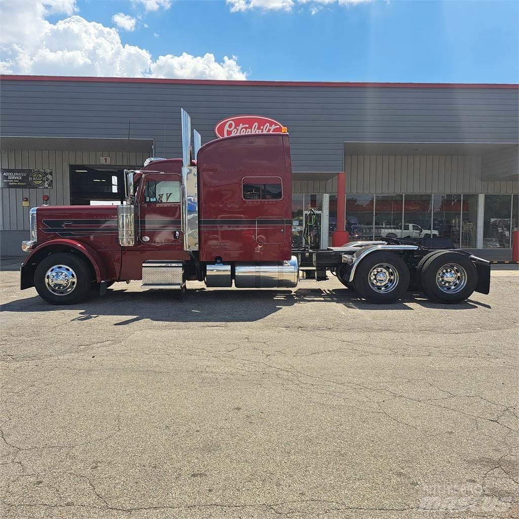 Peterbilt 389 牵引车