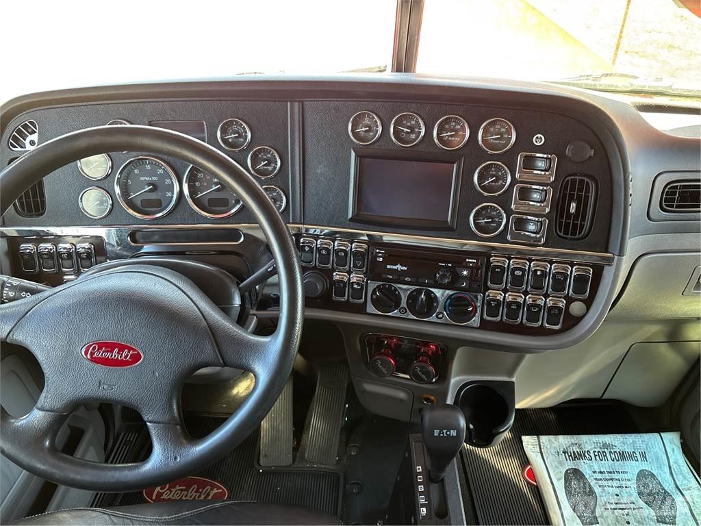 Peterbilt 389 牵引车