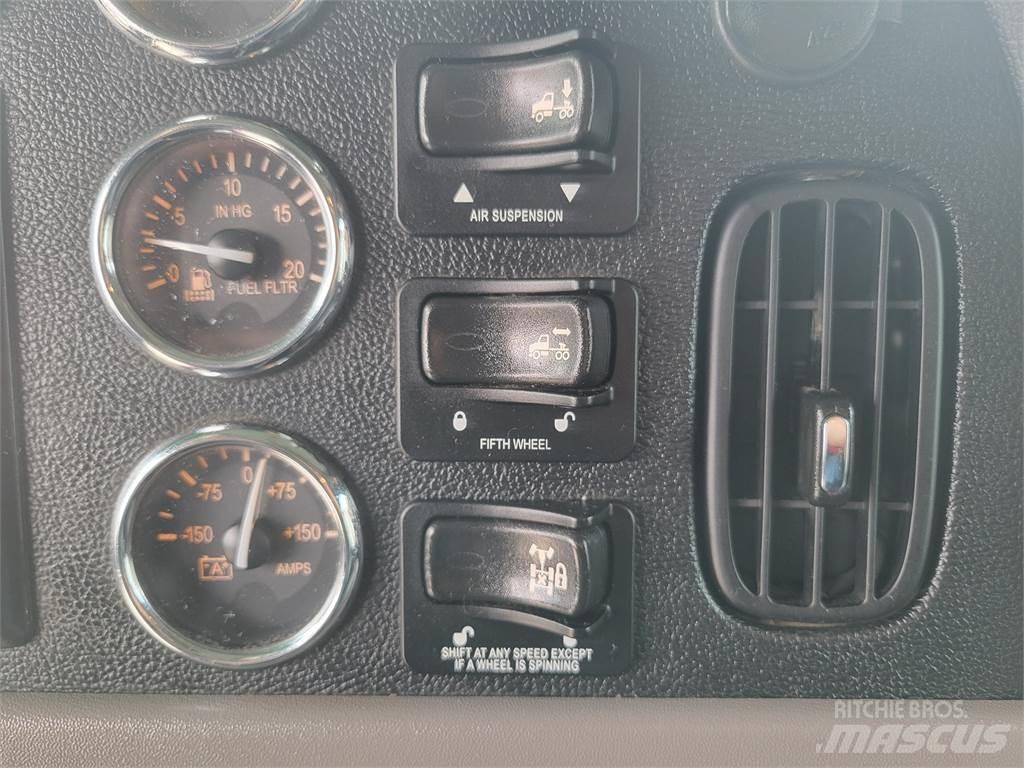 Peterbilt 389 牵引车