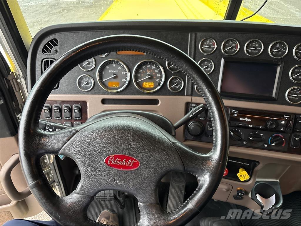 Peterbilt 389 牵引车