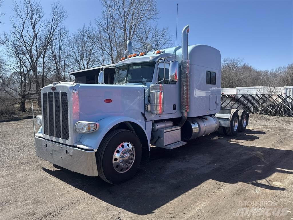 Peterbilt 389 牵引车