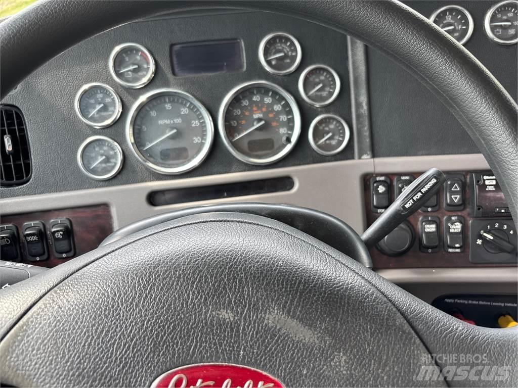 Peterbilt 389 牵引车