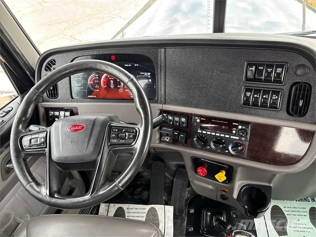 Peterbilt 389 其他货车