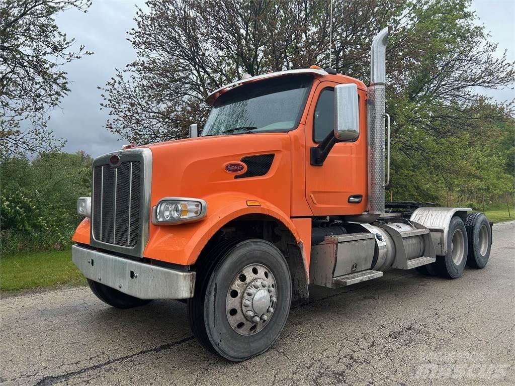 Peterbilt 567 牵引车