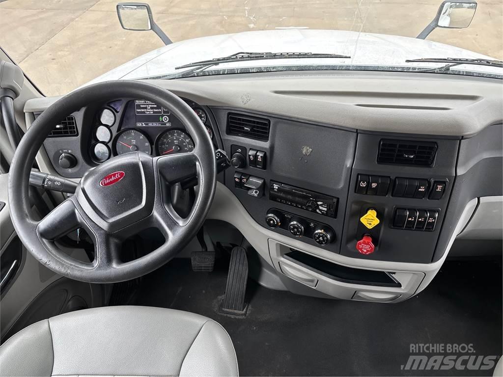 Peterbilt 579 牵引车