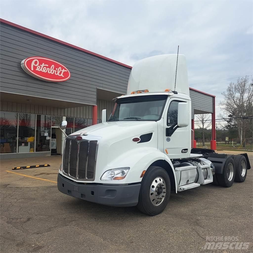 Peterbilt 579 牵引车