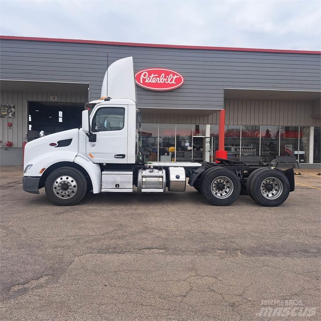 Peterbilt 579 牵引车