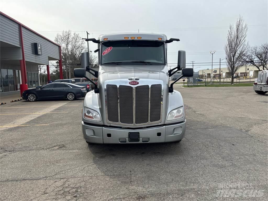 Peterbilt 579 牵引车