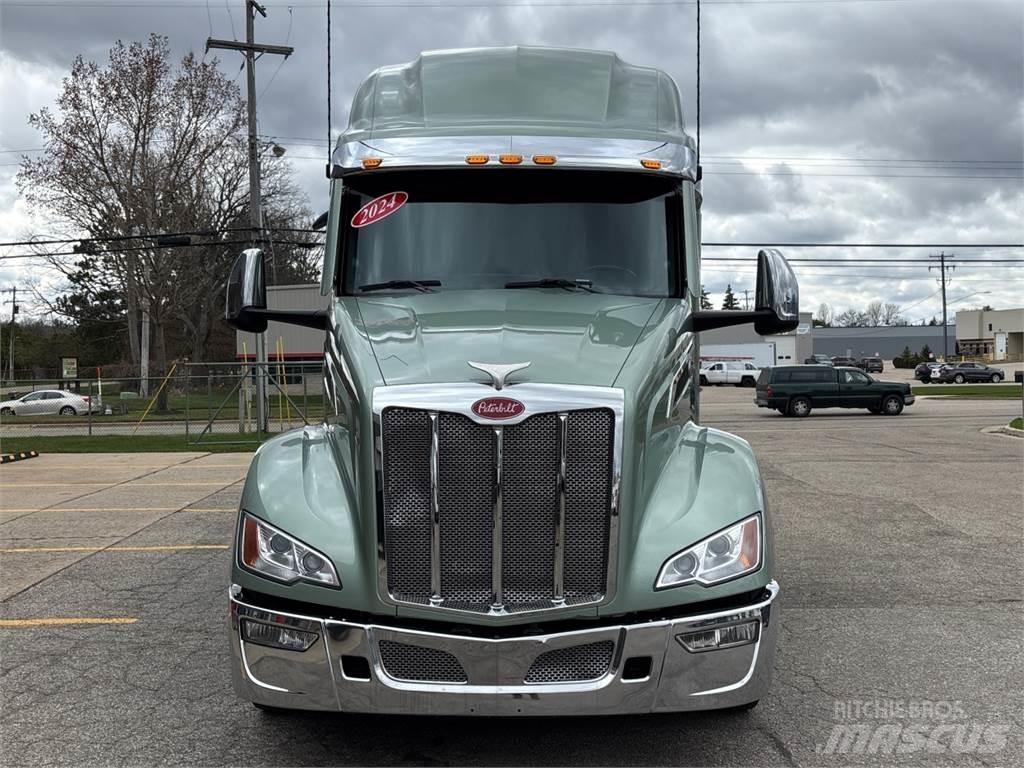 Peterbilt 579 牵引车