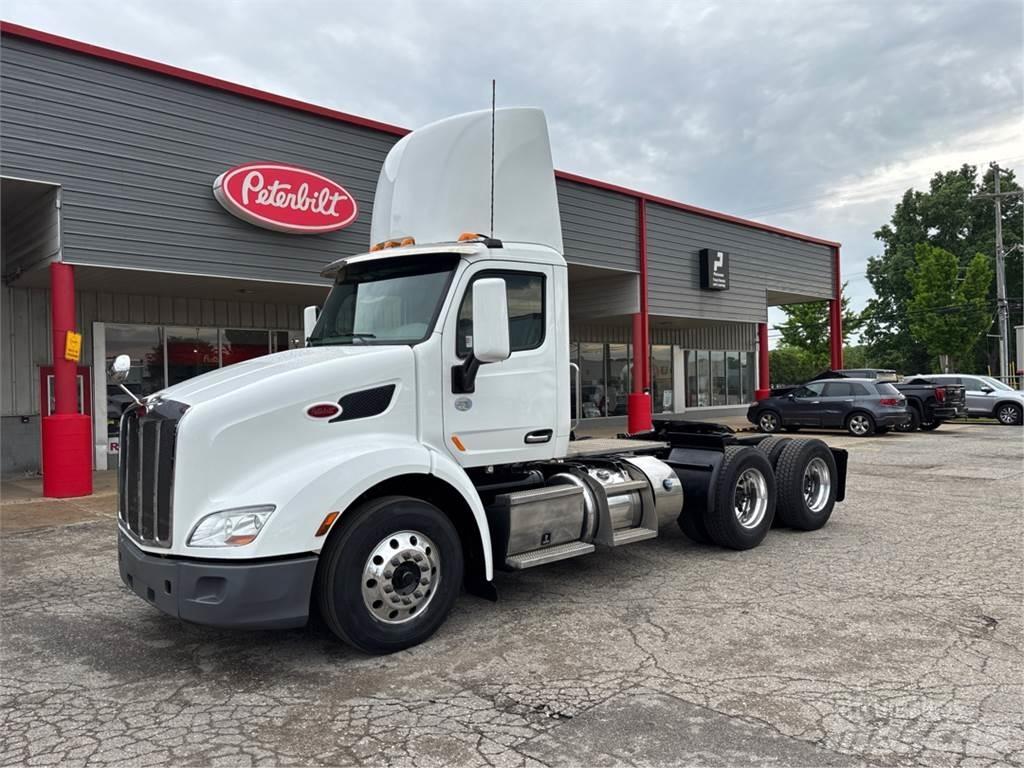 Peterbilt 579 牵引车