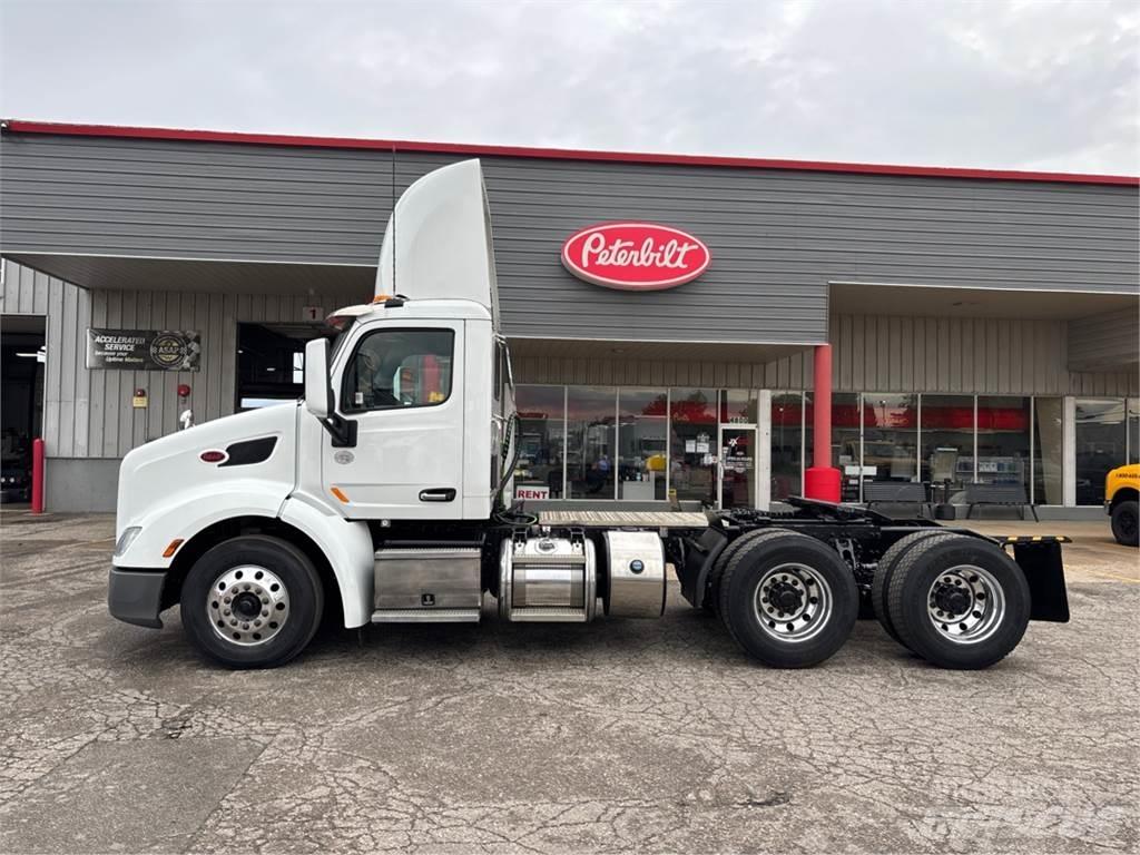 Peterbilt 579 牵引车
