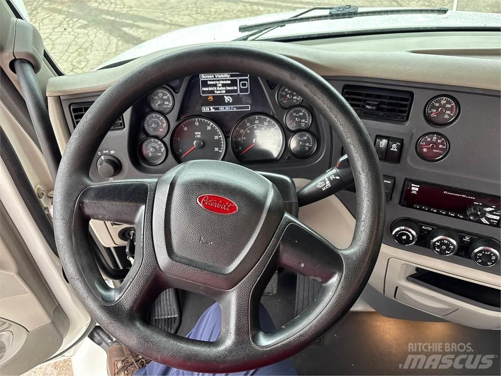 Peterbilt 579 牵引车