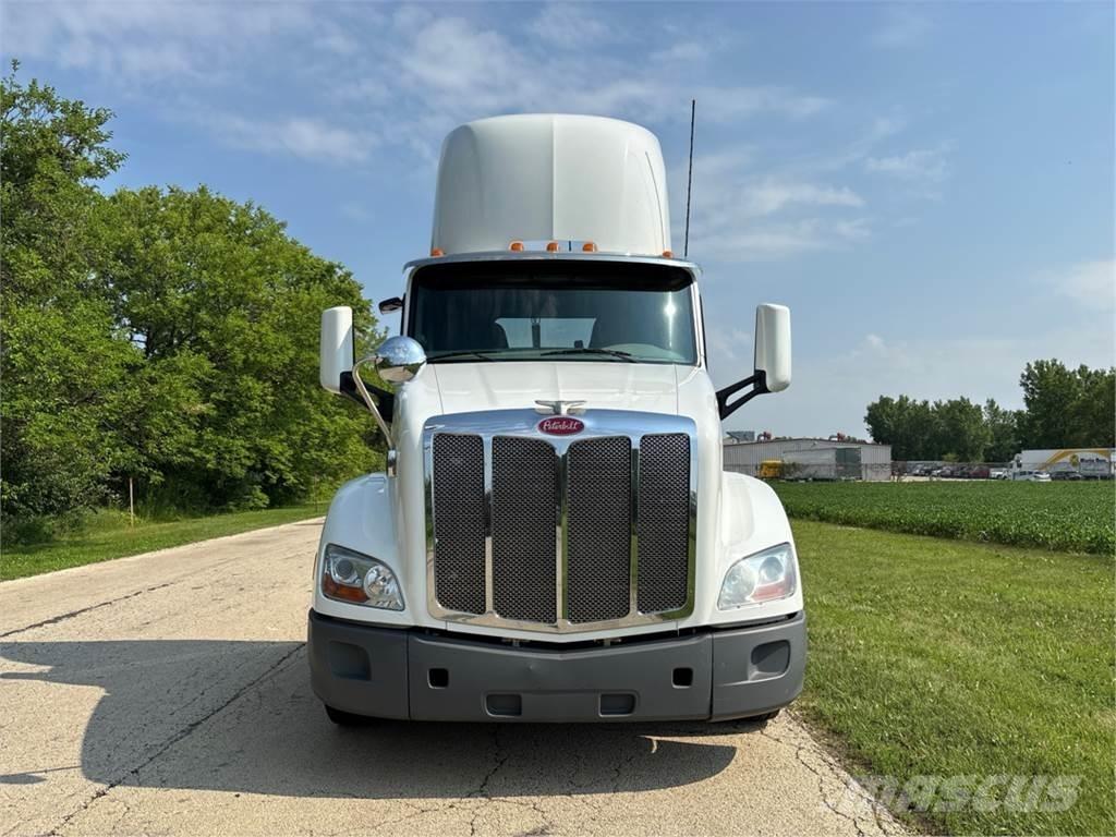 Peterbilt 579 牵引车