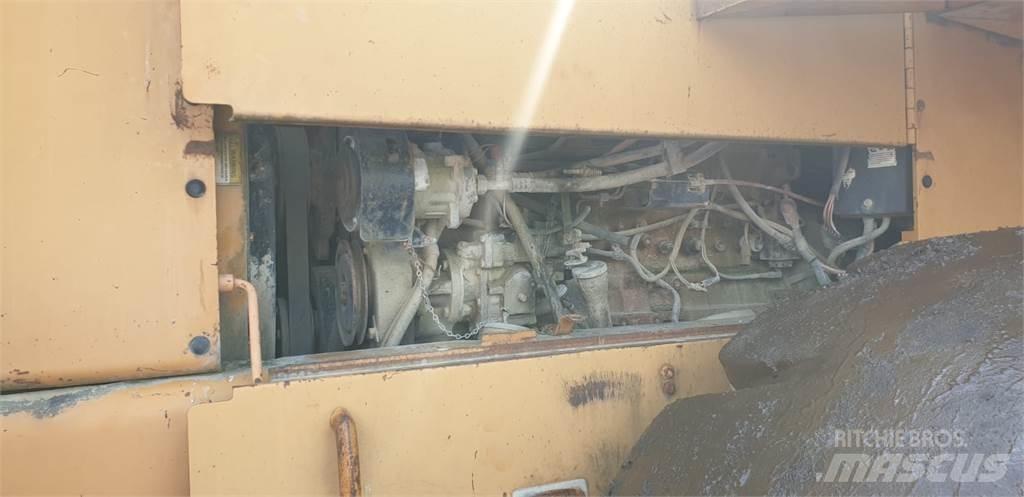 CASE 921 B 轮式装载机