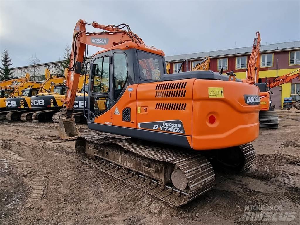 Doosan DX140LC-3 履带挖掘机