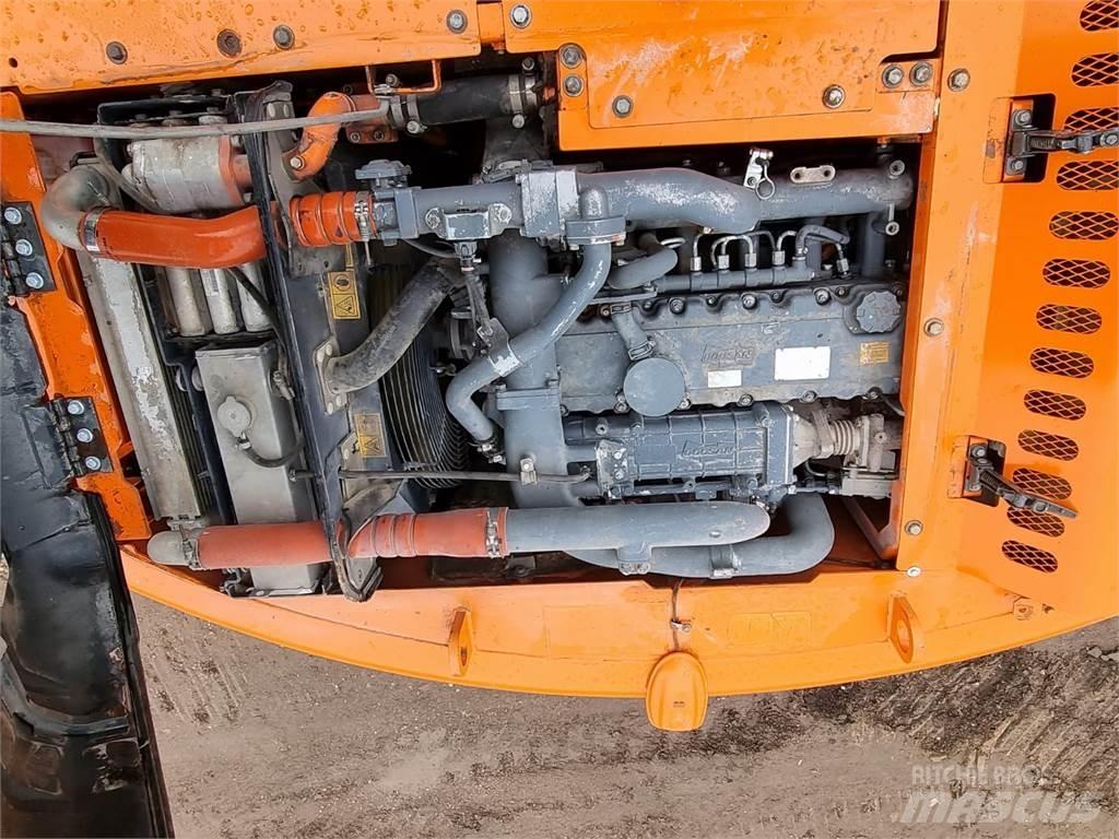Doosan DX140LC-3 履带挖掘机