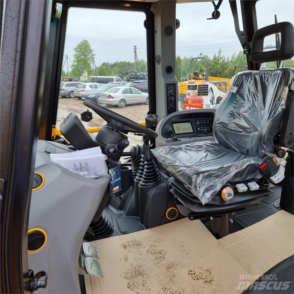 JCB 3CX ECO 反铲装载机