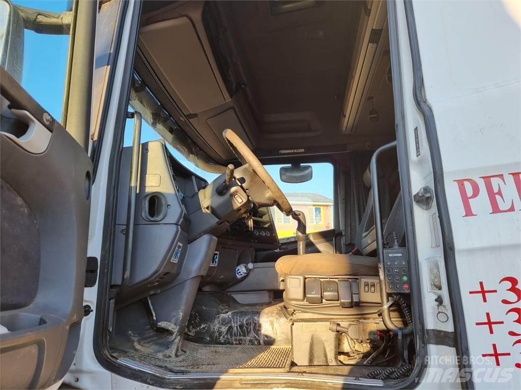 Scania R420 牵引车