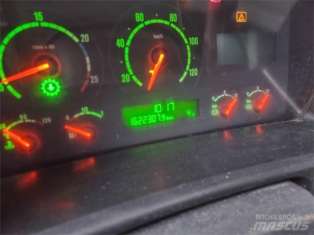 Scania R420 牵引车